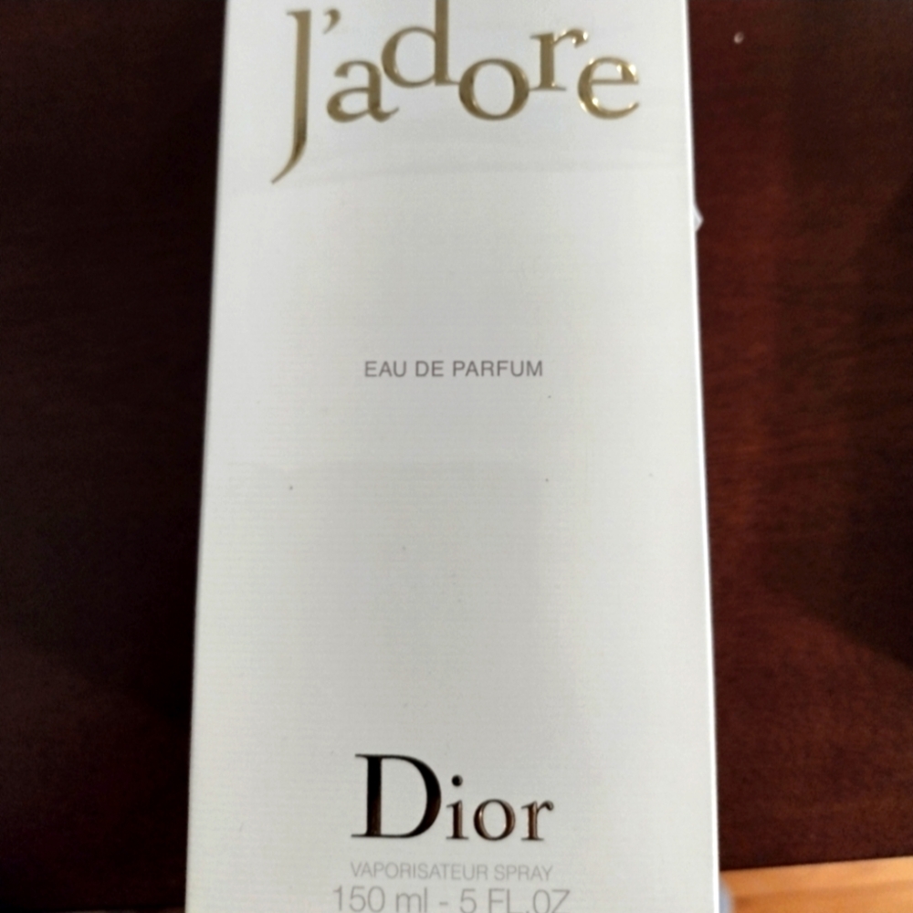 Dior J'adore Eau de Parfum spray, 5.0 fl. oz/150 ml, in original packaging NWT